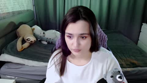 Snapshot of kira_yammy chatting on January 31, 2025, 1:12 pm Kira follow me online show from January 31, 2025, 1:12 pm