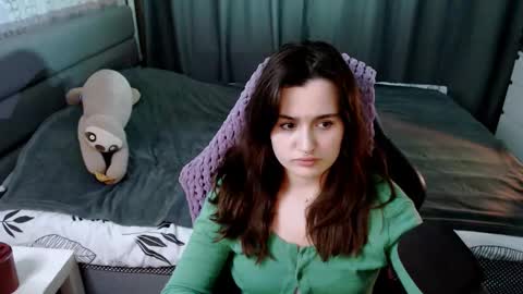 Snapshot of kira_yammy chatting on March 8, 2025, 1:50 am Kira follow me online show from March 8, 2025, 1:50 am