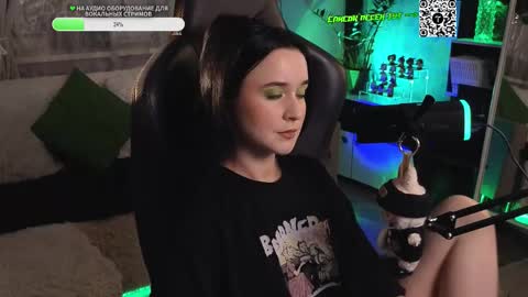 Kira    online show from October 16, 2025, 10:11 pm