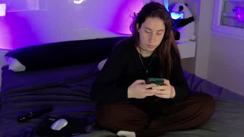 Kira online show from March 11, 2026, 8:42 am