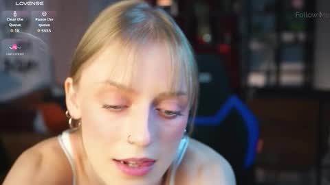 Kira online show from February 13, 2026, 2:51 am