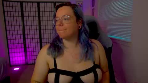 Snapshot of kiraspitqueen chatting on July 22, 2026, 3:42 am KiraSpitQueen online show from July 22, 2026, 3:42 am