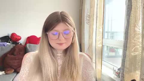 Snapshot of kirayume chatting on June 4, 2026, 1:33 am KiraYume online show from June 4, 2026, 1:33 am