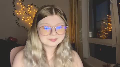 Snapshot of kirayume chatting on July 4, 2026, 9:43 pm KiraYume online show from July 4, 2026, 9:43 pm