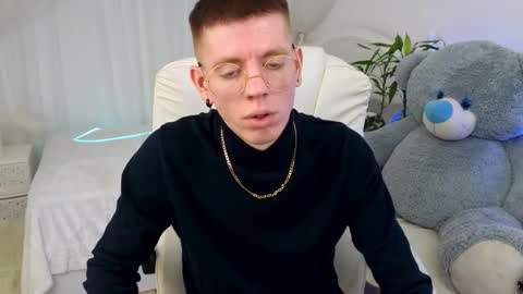 Snapshot of kireev_ chatting on March 12, 2025, 9:23 am online show from March 12, 2025, 9:23 am