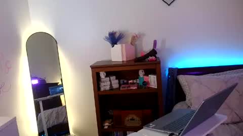 Morgan Monroe online show from July 8, 2026, 2:27 am