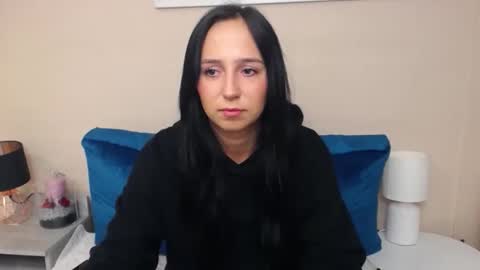 Snapshot of kissluisa chatting on October 1, 2025, 6:19 am LuisaLove online show from October 1, 2025, 6:19 am