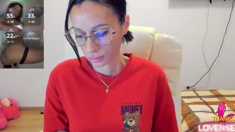 kisssnicol online show from March 10, 2026, 5:29 pm