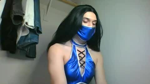 kitanamkxxx online show from January 18, 2026, 10:35 pm