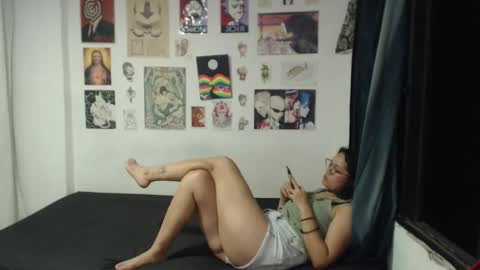 kitcatdreams online show from April 21, 2026, 2:51 am
