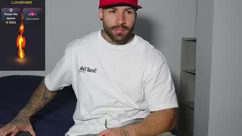 Snapshot of kite__ chatting on October 24, 2025, 3:47 am kite__ online show from October 24, 2025, 3:47 am