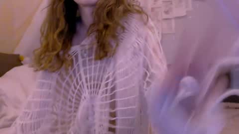 kitkatsweetspot online show from April 18, 2026, 10:10 pm