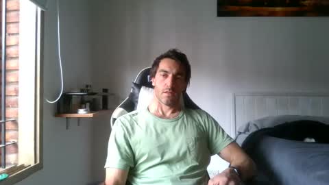 Snapshot of kitosssss chatting on November 7, 2025, 12:49 pm Steve Cocks online show from November 7, 2025, 12:49 pm