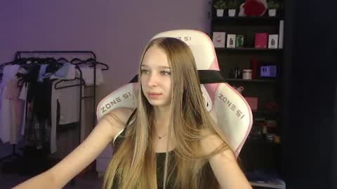 kitsuneyX online show from July 20, 2026, 11:51 pm