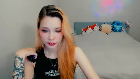 Snapshot of kitten_alisa chatting on October 11, 2025, 7:23 pm Alissa online show from October 11, 2025, 7:23 pm