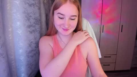 kitten_sun online show from February 10, 2025, 1:57 am