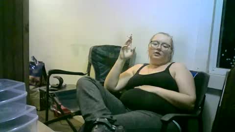 kittenkayla26 online show from October 8, 2025, 9:56 pm