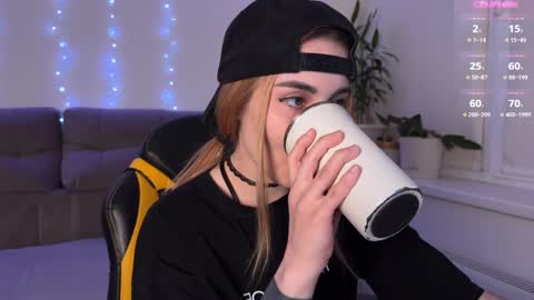 Snapshot of kittie_bear chatting on April 11, 2026, 8:02 pm Veronica online show from April 11, 2026, 8:02 pm