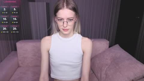 Snapshot of kitty__like18 chatting on April 28, 2026, 2:27 am Kitty online show from April 28, 2026, 2:27 am