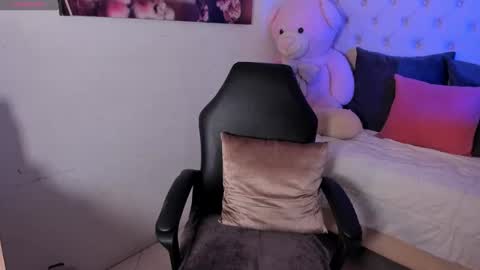 Kitty  online show from March 21, 2026, 6:07 am