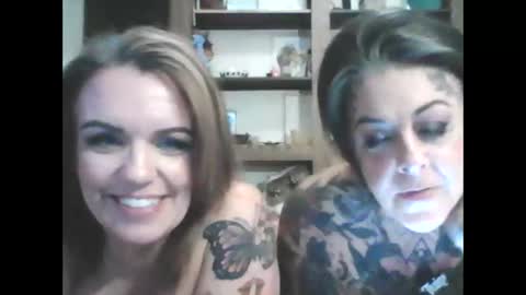 kitty_bang_bang online show from April 28, 2026, 11:21 pm