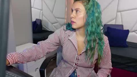 Snapshot of kitty_black15 chatting on November 9, 2025, 7:45 pm Kitty online show from November 9, 2025, 7:45 pm