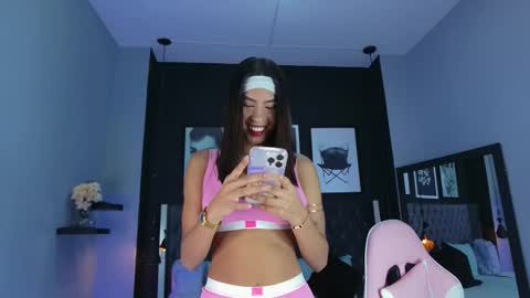 Kitty online show from December 3, 2025, 12:03 pm