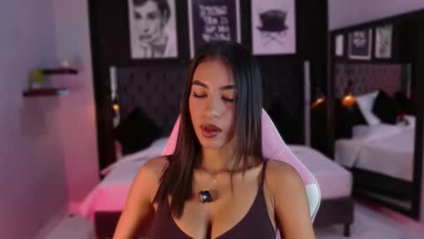 Snapshot of kitty_collins_ chatting on January 17, 2026, 11:26 am Kitty online show from January 17, 2026, 11:26 am