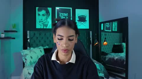 Snapshot of kitty_collins_ chatting on February 21, 2026, 11:55 am Kitty online show from February 21, 2026, 11:55 am