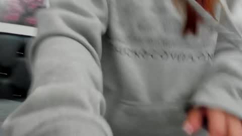 Snapshot of kitty_f00x chatting on June 9, 2026, 7:14 pm kitty_f00x online show from June 9, 2026, 7:14 pm