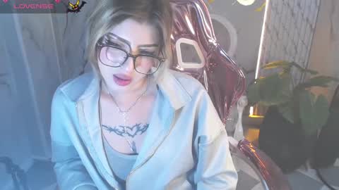 Snapshot of kitty_fox_b chatting on October 31, 2025, 1:06 am kitty_fox_b online show from October 31, 2025, 1:06 am