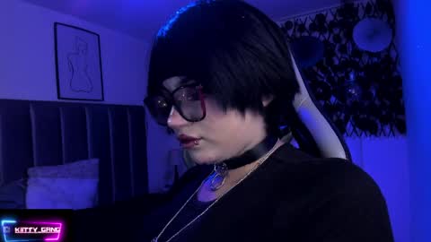 Camila online show from April 8, 2026, 2:22 am