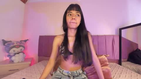 kitty_kryss online show from October 16, 2025, 2:18 pm