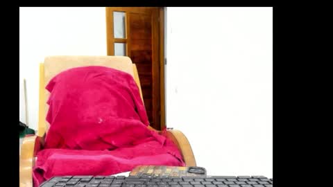 Snapshot of kitty_love2006 chatting on November 1, 2025, 8:38 am kitty love2006 online show from November 1, 2025, 8:38 am