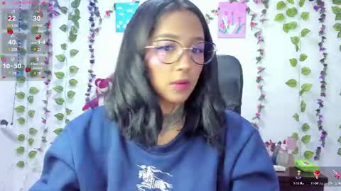 Snapshot of kitty_moon2 chatting on June 15, 2026, 2:25 am Kitty online show from June 15, 2026, 2:25 am