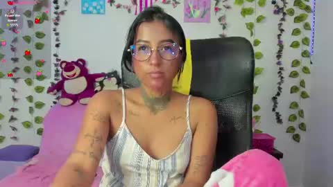 Snapshot of kitty_moon2 chatting on June 22, 2026, 3:25 am Kitty online show from June 22, 2026, 3:25 am