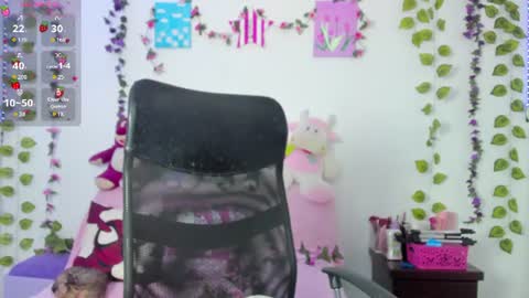 Snapshot of kitty_moon2 chatting on June 27, 2026, 10:04 pm Kitty online show from June 27, 2026, 10:04 pm