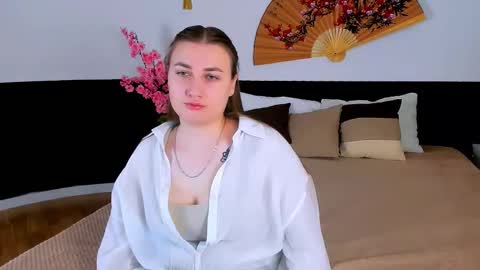 Snapshot of kitty_murmur chatting on November 24, 2025, 3:01 pm kitty_murmur online show from November 24, 2025, 3:01 pm