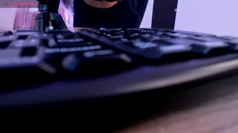 Snapshot of kitty_pam chatting on January 7, 2025, 8:10 pm Kitty online show from January 7, 2025, 8:10 pm