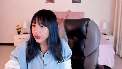 Snapshot of kitty_pam chatting on March 5, 2025, 5:07 am Kitty online show from March 5, 2025, 5:07 am