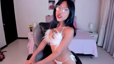 Snapshot of kitty_pam chatting on March 8, 2025, 8:11 am Kitty online show from March 8, 2025, 8:11 am