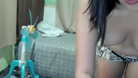 Snapshot of kitty_slut7 chatting on October 7, 2025, 12:24 pm Kitty online show from October 7, 2025, 12:24 pm