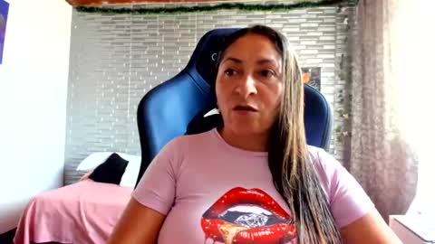 Snapshot of kitty_violet_ chatting on July 21, 2026, 9:28 pm violet online show from July 21, 2026, 9:28 pm