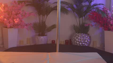 Snapshot of kittycaitlin chatting on December 27, 2024, 1:32 am Katya online show from December 27, 2024, 1:32 am