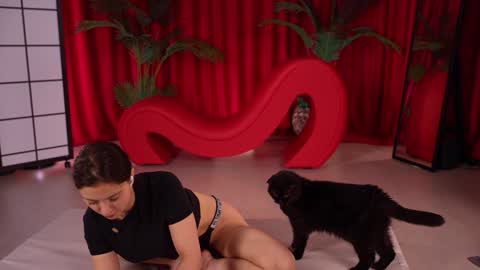 Snapshot of kittycaitlin chatting on October 23, 2025, 6:39 pm Katya online show from October 23, 2025, 6:39 pm