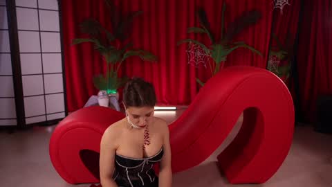 Snapshot of kittycaitlin chatting on October 24, 2025, 6:04 pm Katya online show from October 24, 2025, 6:04 pm