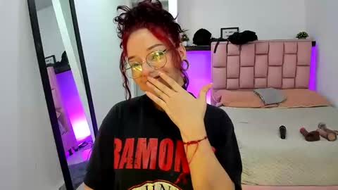 Jenn online show from January 10, 2025, 8:59 pm