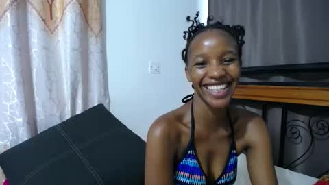 Snapshot of kittyfay_ chatting on April 17, 2026, 5:32 am Fay online show from April 17, 2026, 5:32 am