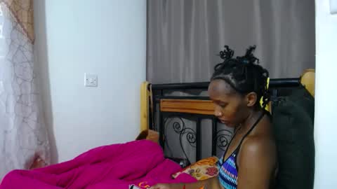 Snapshot of kittyfay_ chatting on April 18, 2026, 7:58 pm Fay online show from April 18, 2026, 7:58 pm