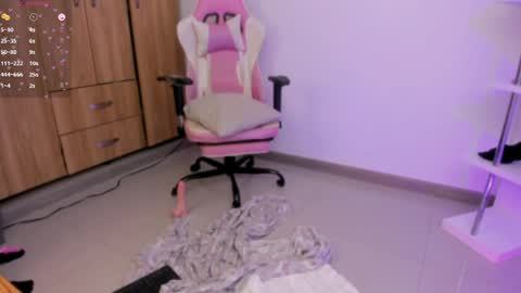 Snapshot of kittyfeet2 chatting on May 23, 2026, 10:47 pm kitty online show from May 23, 2026, 10:47 pm
